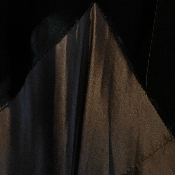 MAX STUDIO Gorgeous Little Black Dress - Picture 6 of 10